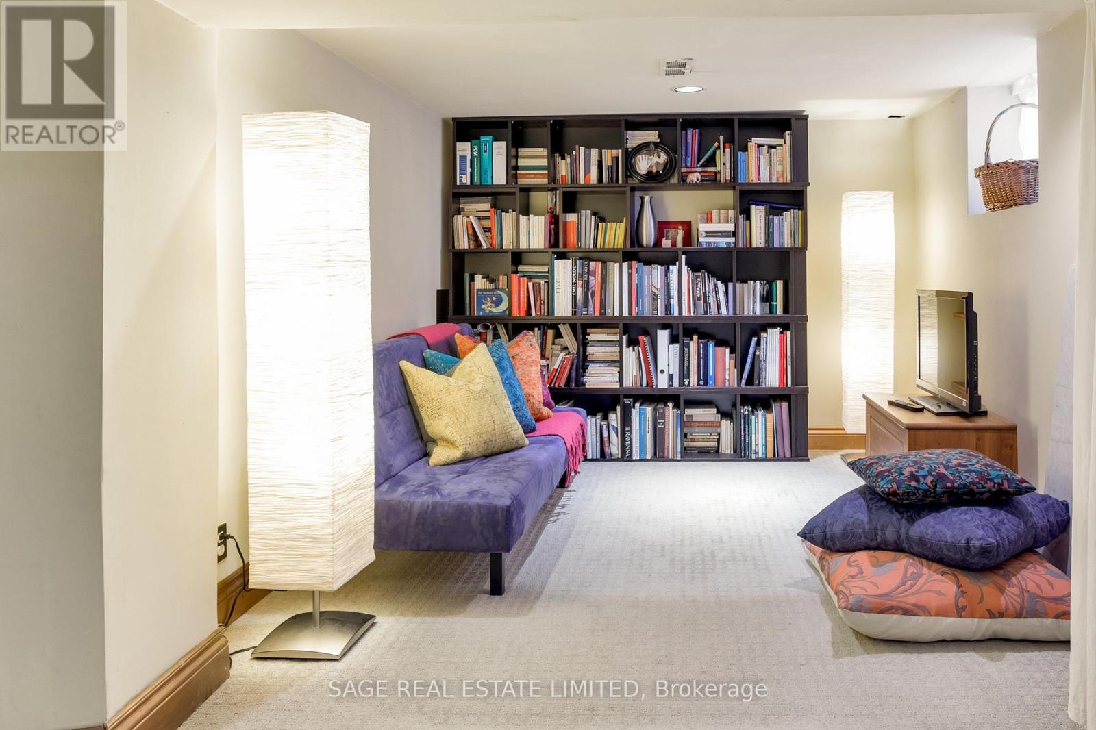 124 Alton Avenue, Toronto, Ontario  M4L 2M2 - Photo 41 - E12747164