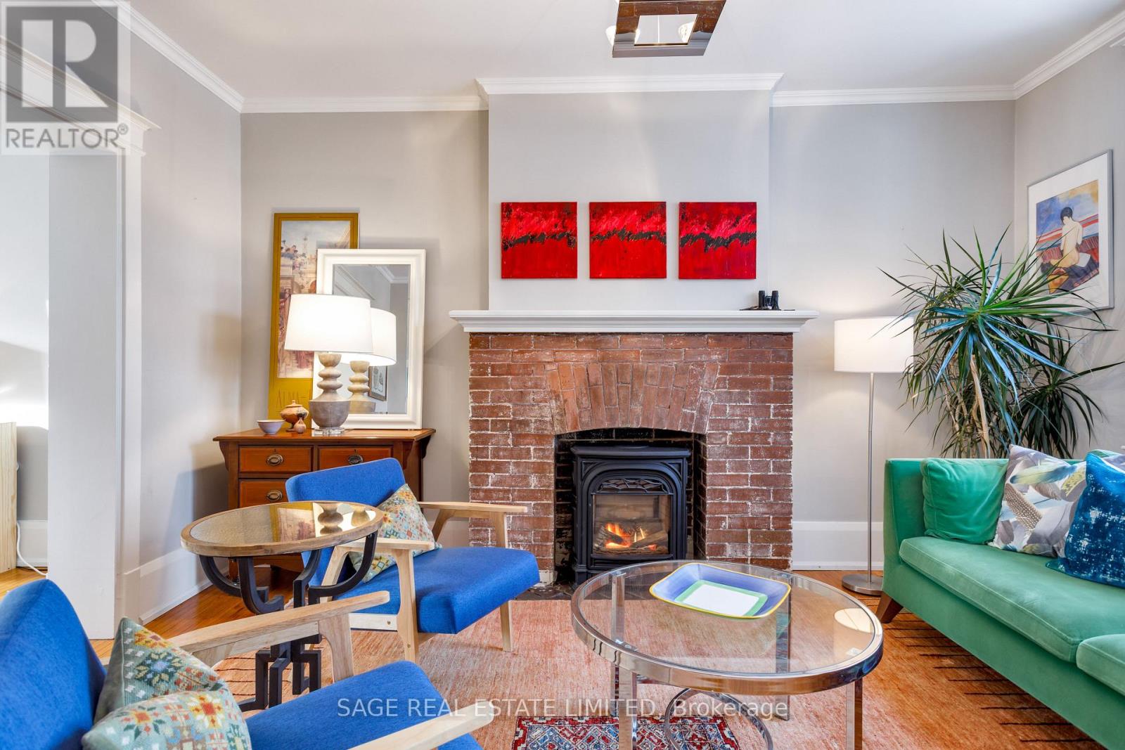 124 Alton Avenue, Toronto, Ontario  M4L 2M2 - Photo 5 - E12747164