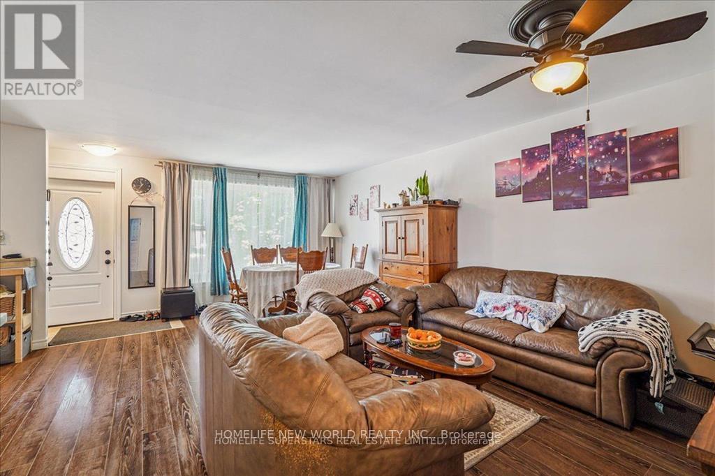 Upper - 47 Davis Road, Aurora, Ontario  L4G 2B4 - Photo 6 - N12747190