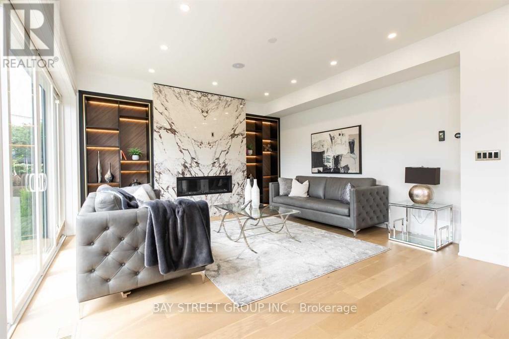 187 Rathburn Road, Toronto, Ontario  M9B 2L5 - Photo 14 - W12747178