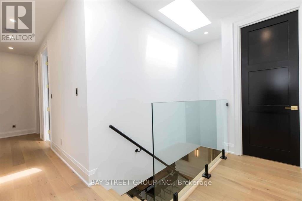 187 Rathburn Road, Toronto, Ontario  M9B 2L5 - Photo 18 - W12747178