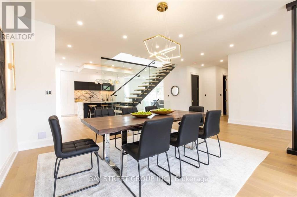 187 Rathburn Road, Toronto, Ontario  M9B 2L5 - Photo 6 - W12747178