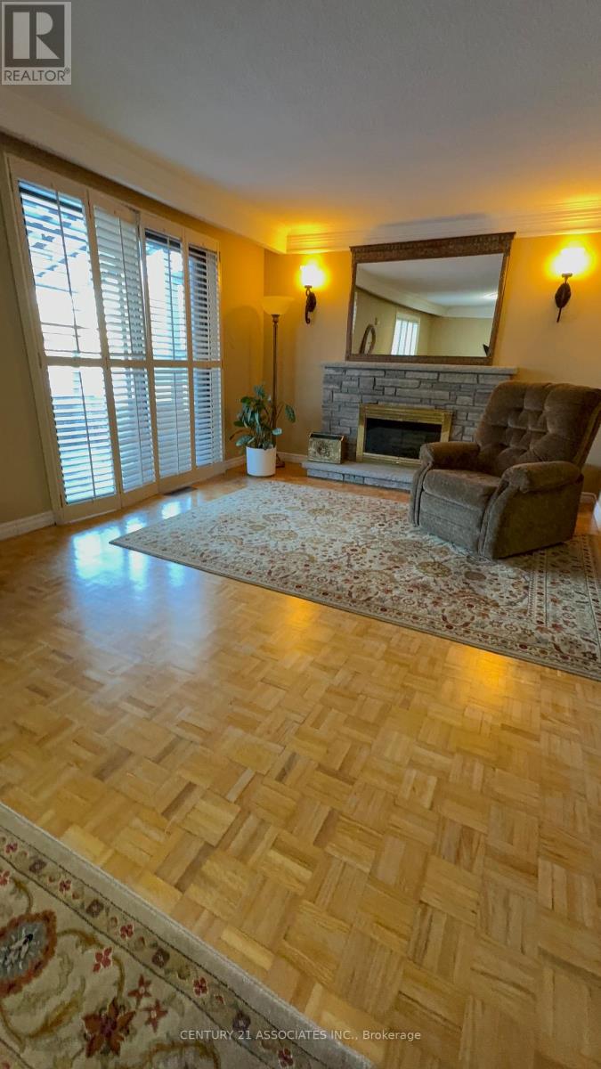 1217 Alexandra Avenue, Mississauga, Ontario  L5E 2A4 - Photo 28 - W12475265