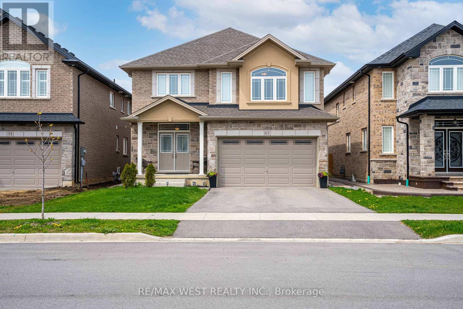 67 ROBERTSON ROAD, Hamilton, Ontario