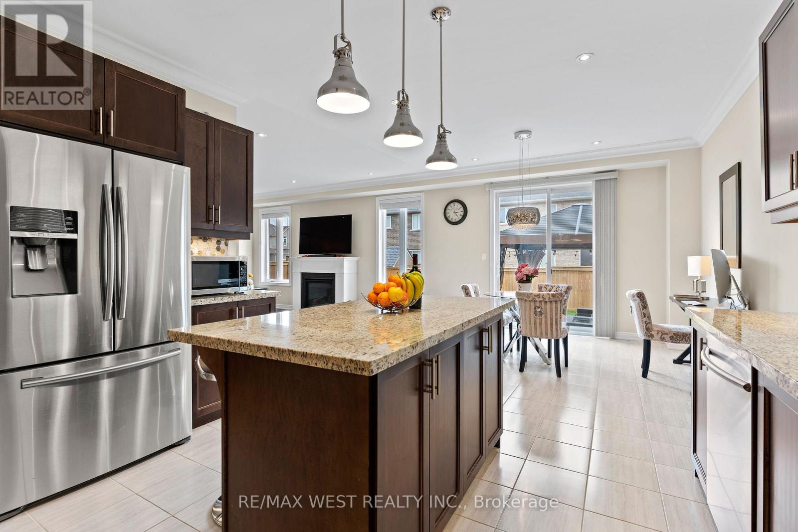 67 Robertson Road, Hamilton, Ontario  L9K 0H7 - Photo 9 - X12747186