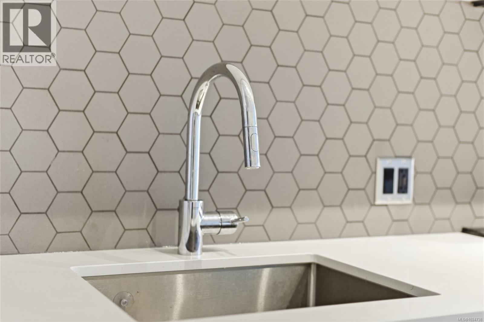 809 845 Johnson St, Victoria, British Columbia  V8W 0G3 - Photo 11 - 1024738