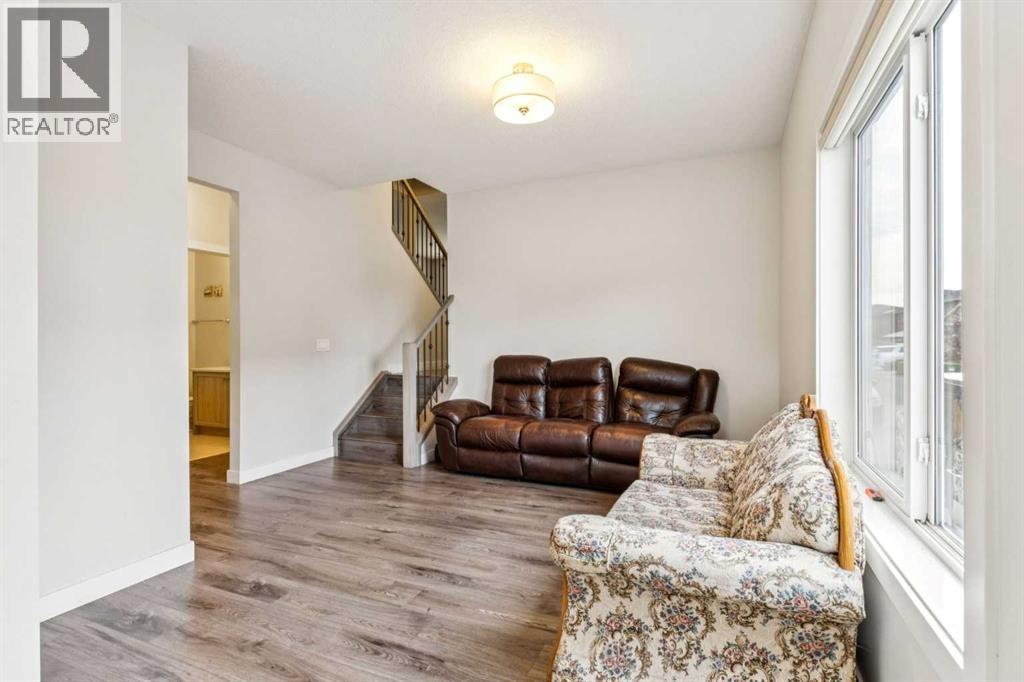 118 Saddlestone Park Ne, Calgary, Alberta  T3J 0Z4 - Photo 3 - A2264197