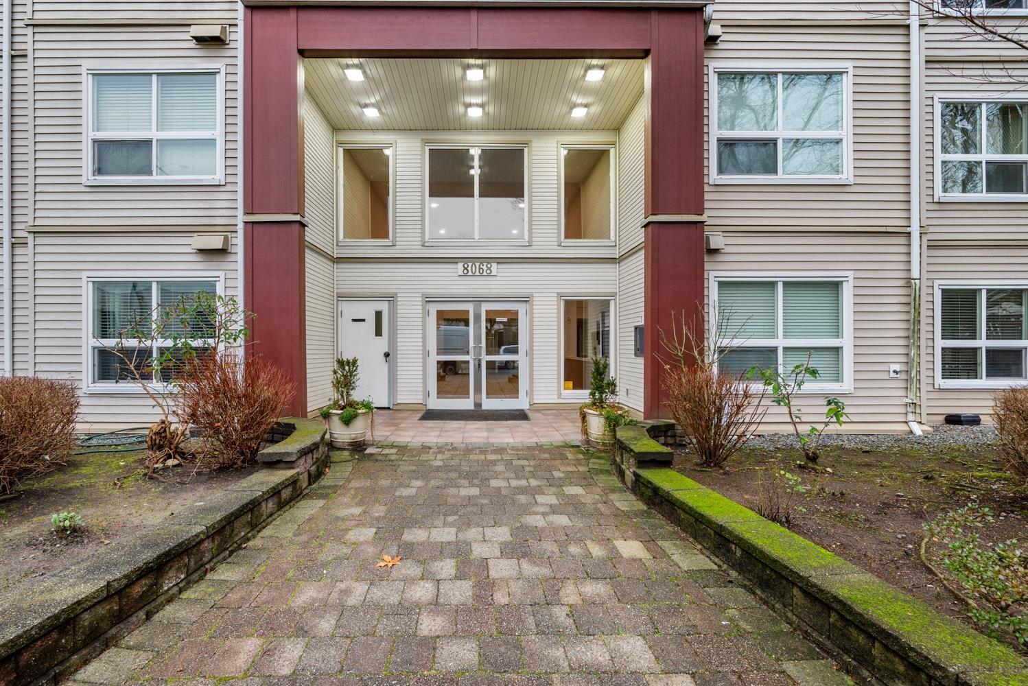 215 8068 120a Street, Surrey, British Columbia  V3W 3P3 - Photo 3 - R3085219