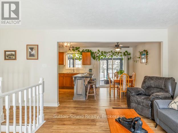 240135 Wilcox Side Road, Georgian Bluffs, Ontario  N4K 5N7 - Photo 8 - X12747232