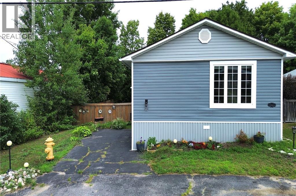 21 Westhill Road, Elliot Lake, Ontario  P5A 1A4 - Photo 2 - 40802175