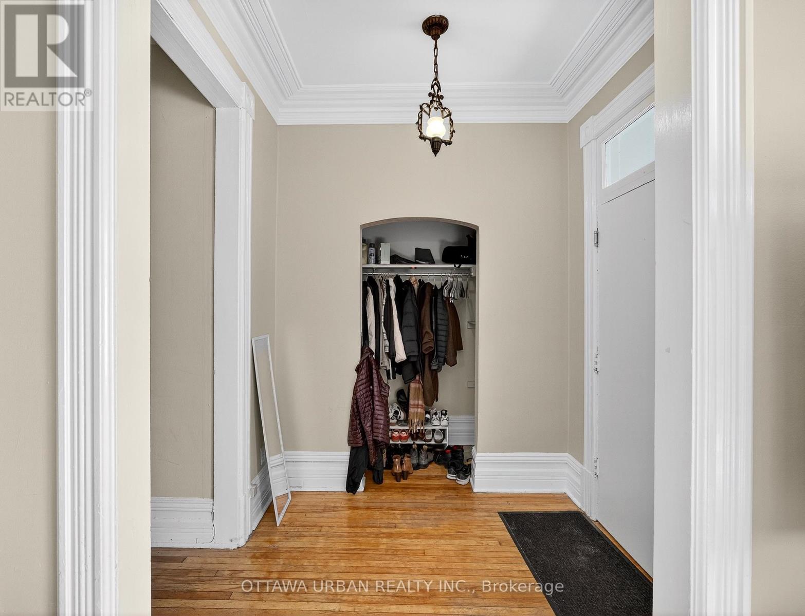 101 Strathcona Avenue, Ottawa, Ontario  K1S 1X5 - Photo 6 - X12452627