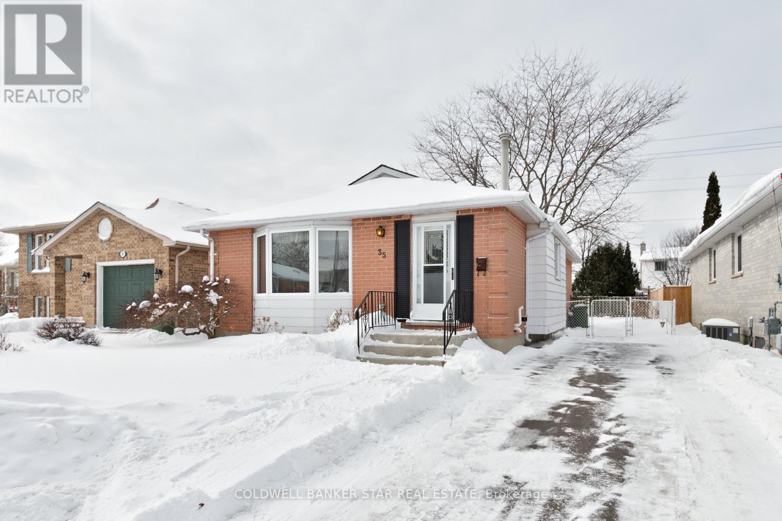 35 Rice Road, St. Thomas, Ontario  N5R 5X9 - Photo 2 - X12747242