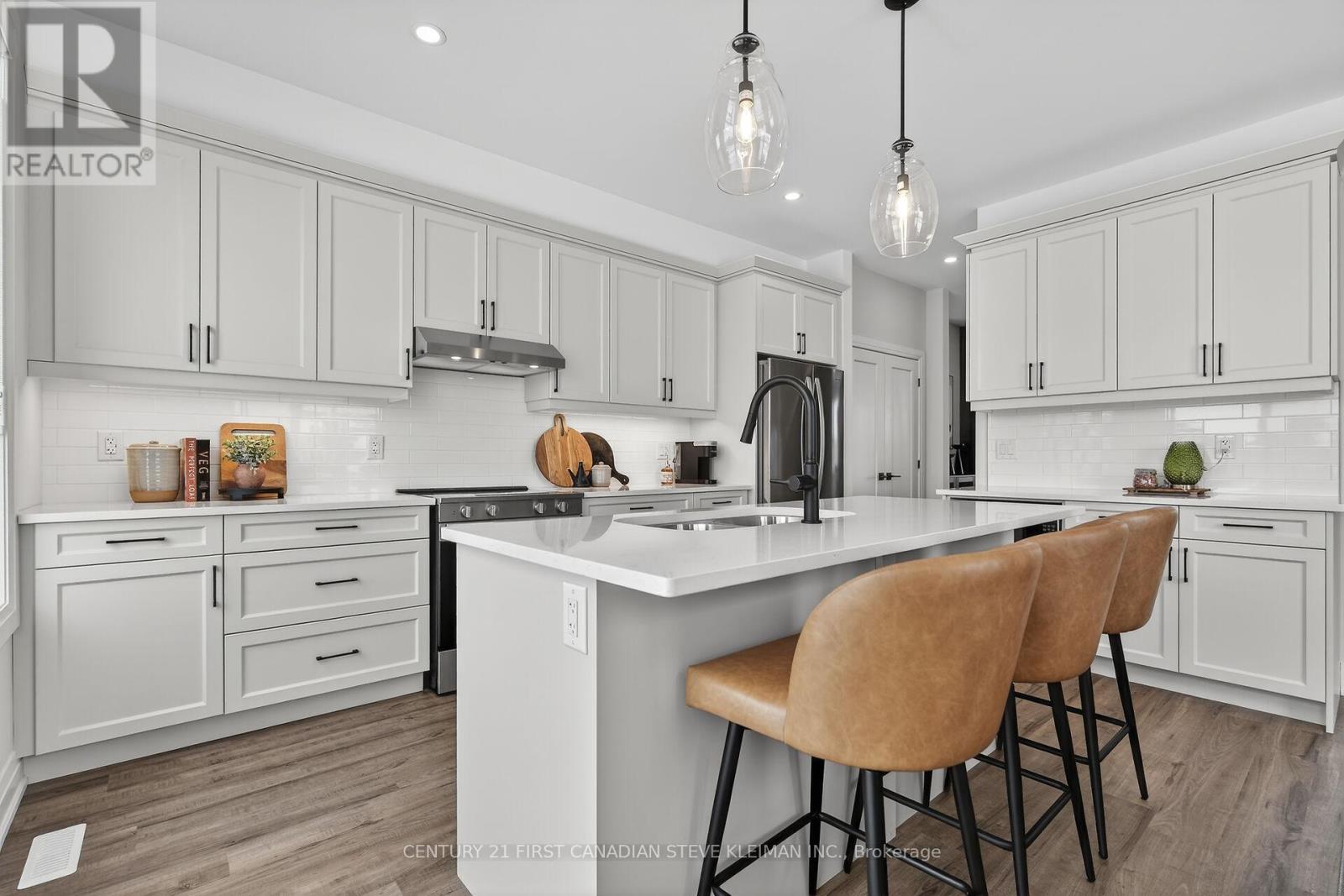 105 - 2830 Tokala Trail, London North (North S), Ontario  N6G 5B4 - Photo 5 - X12747258