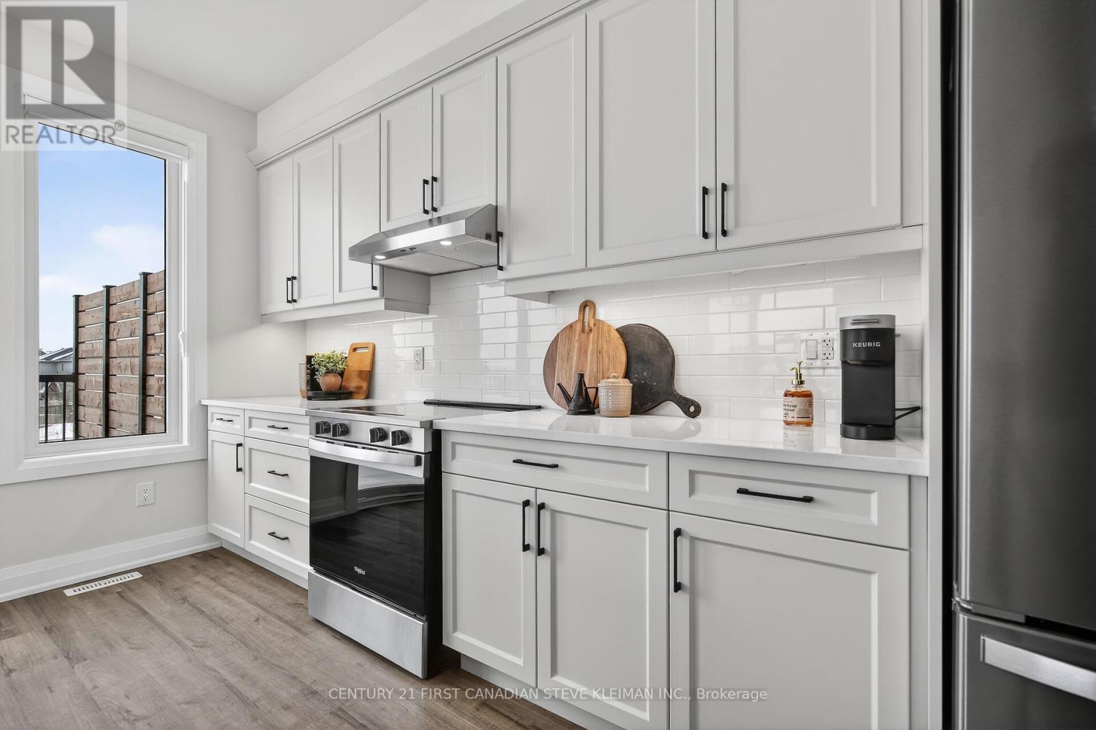 107 - 2830 Tokala Trail, London North (North S), Ontario  N6G 5B4 - Photo 6 - X12747268