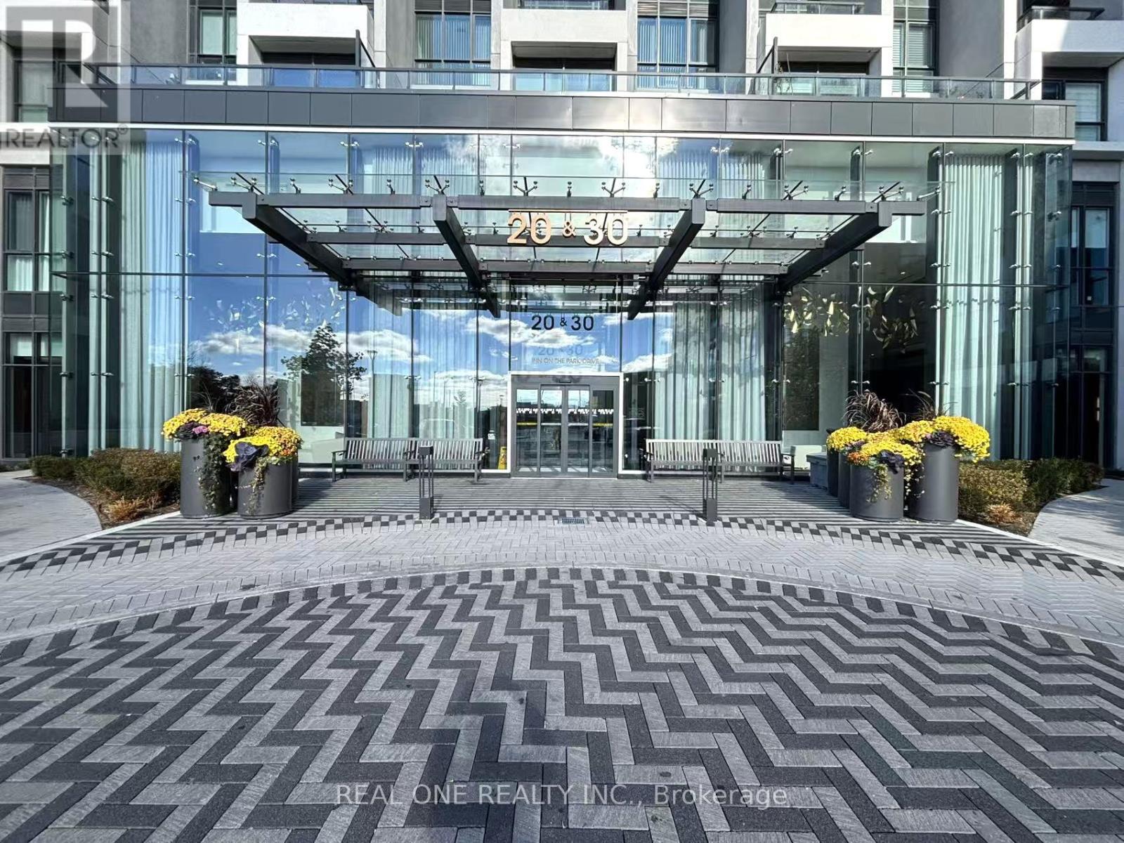 2704 - 30 Inn On The Park Drive, Toronto, Ontario  M3C 0P7 - Photo 3 - C12747204