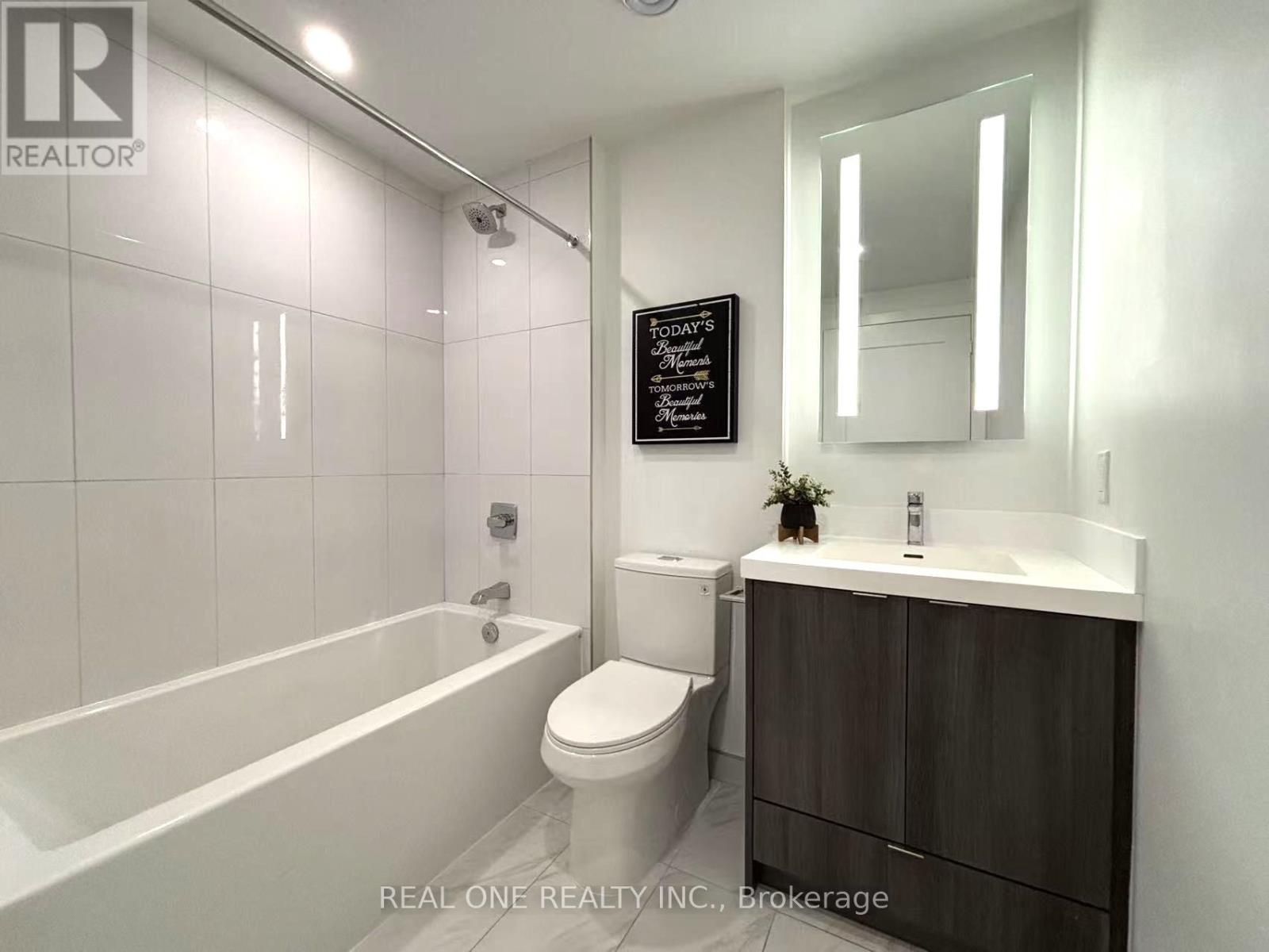 2704 - 30 Inn On The Park Drive, Toronto, Ontario  M3C 0P7 - Photo 8 - C12747204