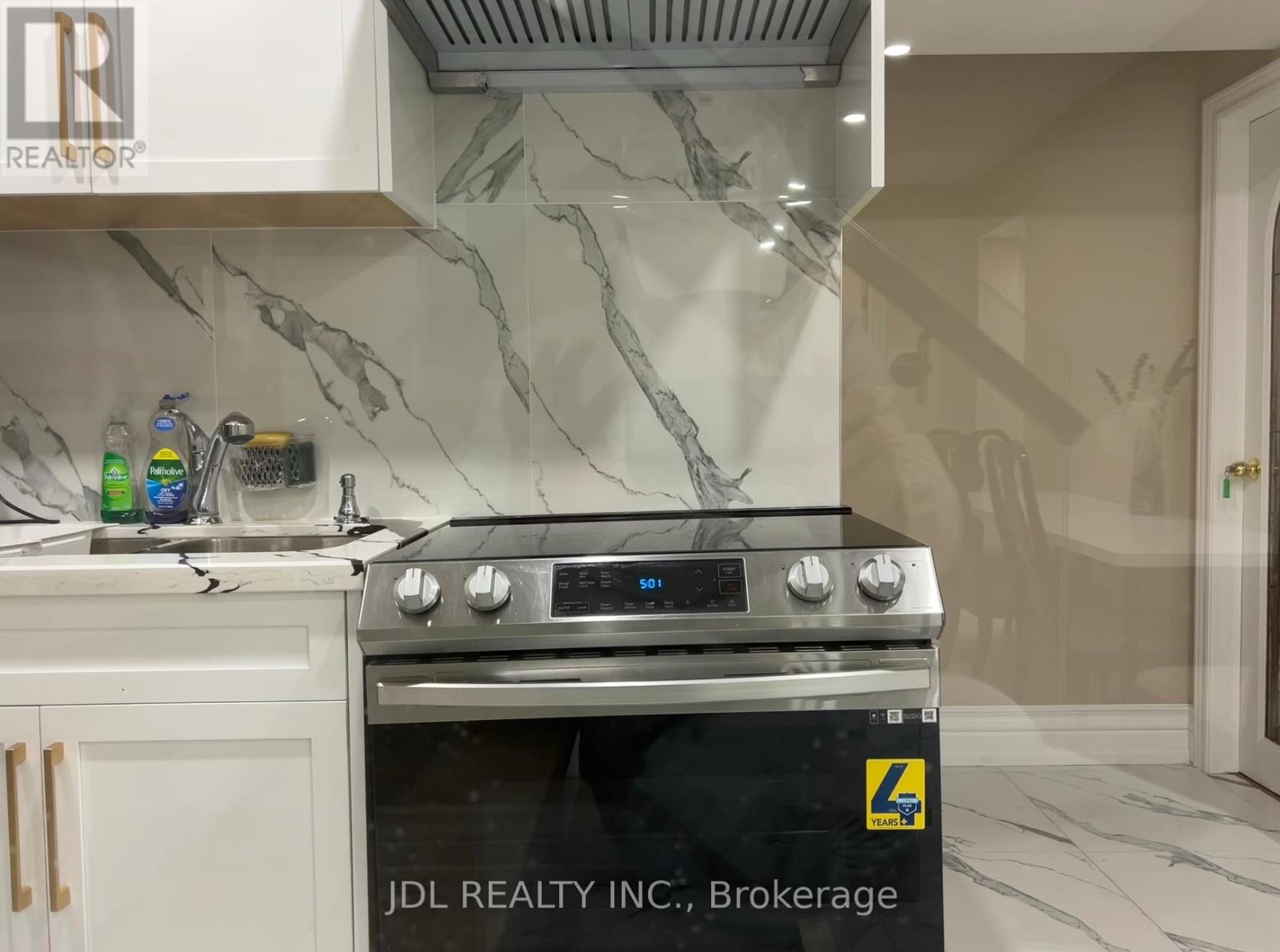 Unit 3 - 62 Banstock Dr Drive, Toronto, Ontario  M2K 2H6 - Photo 5 - C12747216