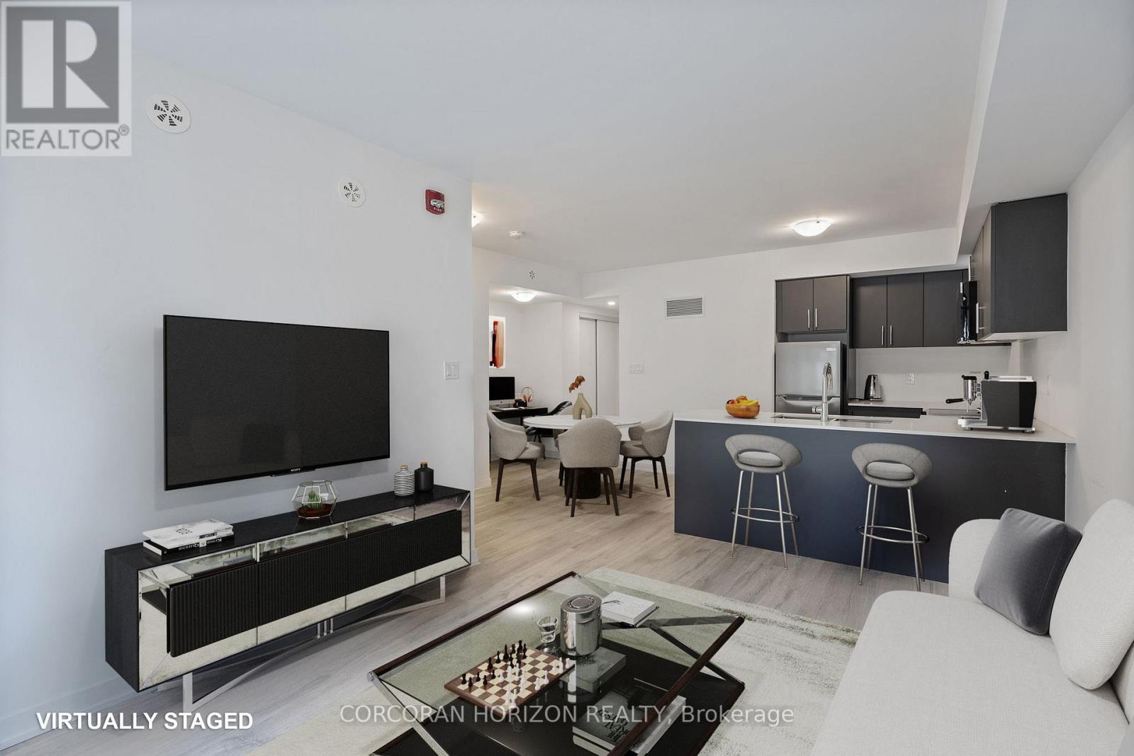 2 - 8 Marquette Avenue, Toronto, Ontario  M5A 0E1 - Photo 10 - C12747224