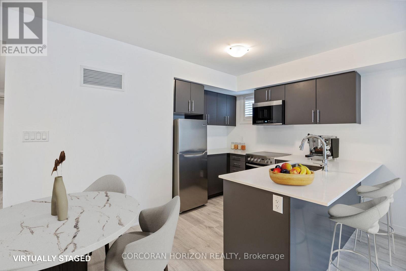 2 - 8 Marquette Avenue, Toronto, Ontario  M5A 0E1 - Photo 12 - C12747224