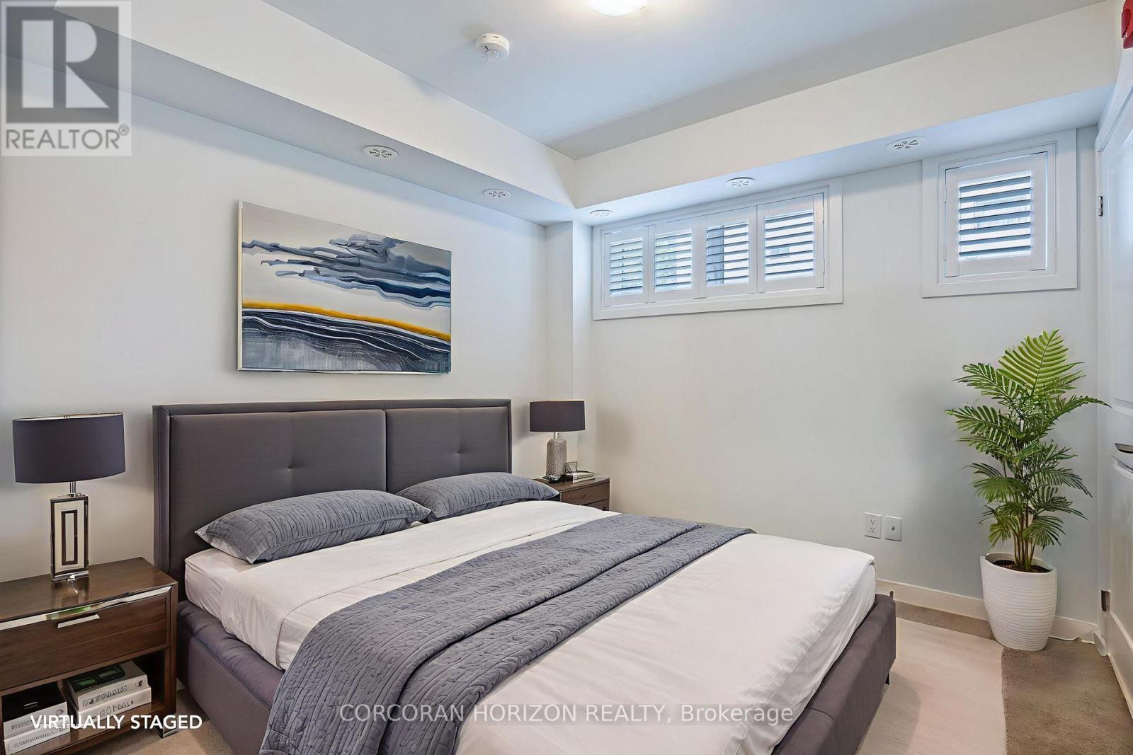 2 - 8 Marquette Avenue, Toronto, Ontario  M5A 0E1 - Photo 15 - C12747224