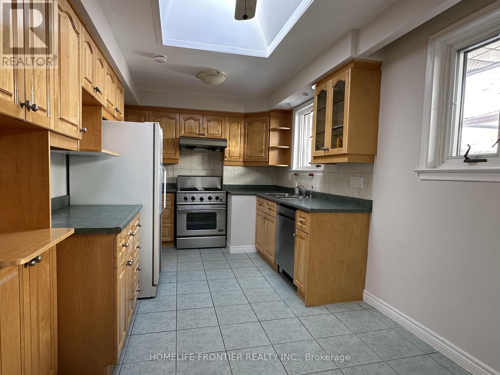 Upper - 11 Alpaca Drive, Toronto, Ontario  M1J 2Z8 - Photo 11 - E12747214