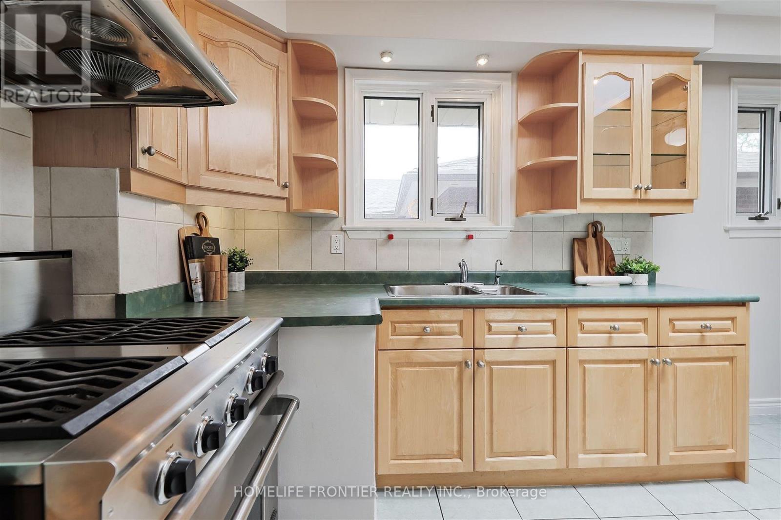 Upper - 11 Alpaca Drive, Toronto, Ontario  M1J 2Z8 - Photo 9 - E12747214