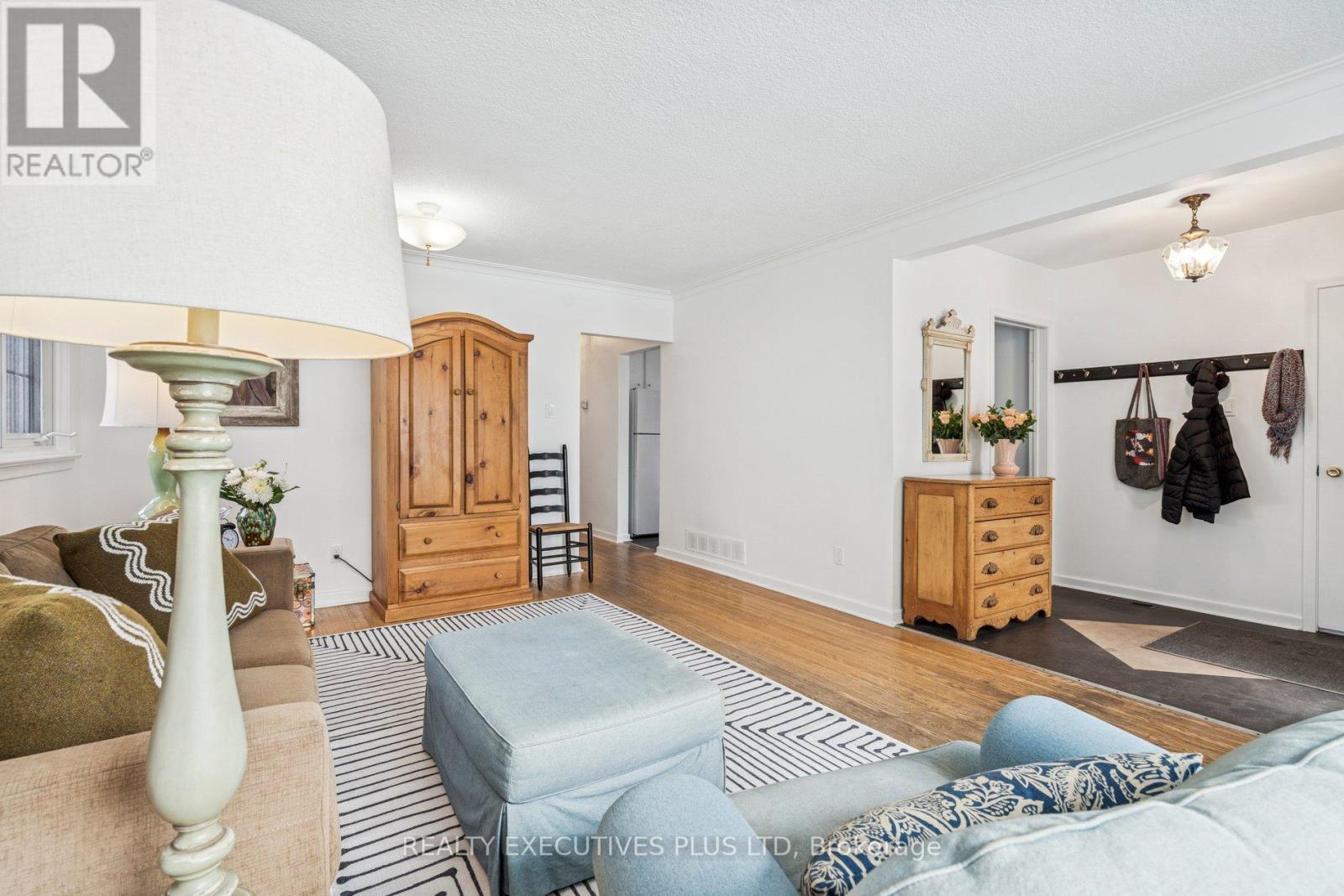 124 Applefield Drive, Toronto, Ontario  M1P 3Y2 - Photo 11 - E12747230