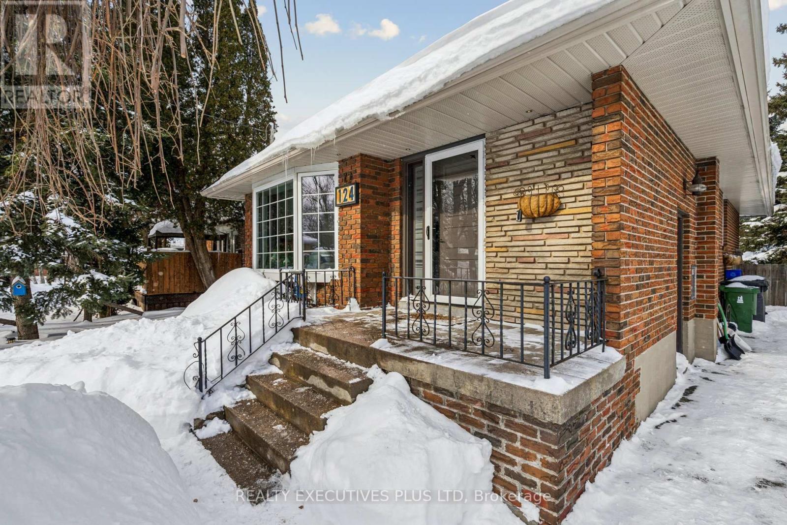 124 Applefield Drive, Toronto, Ontario  M1P 3Y2 - Photo 5 - E12747230