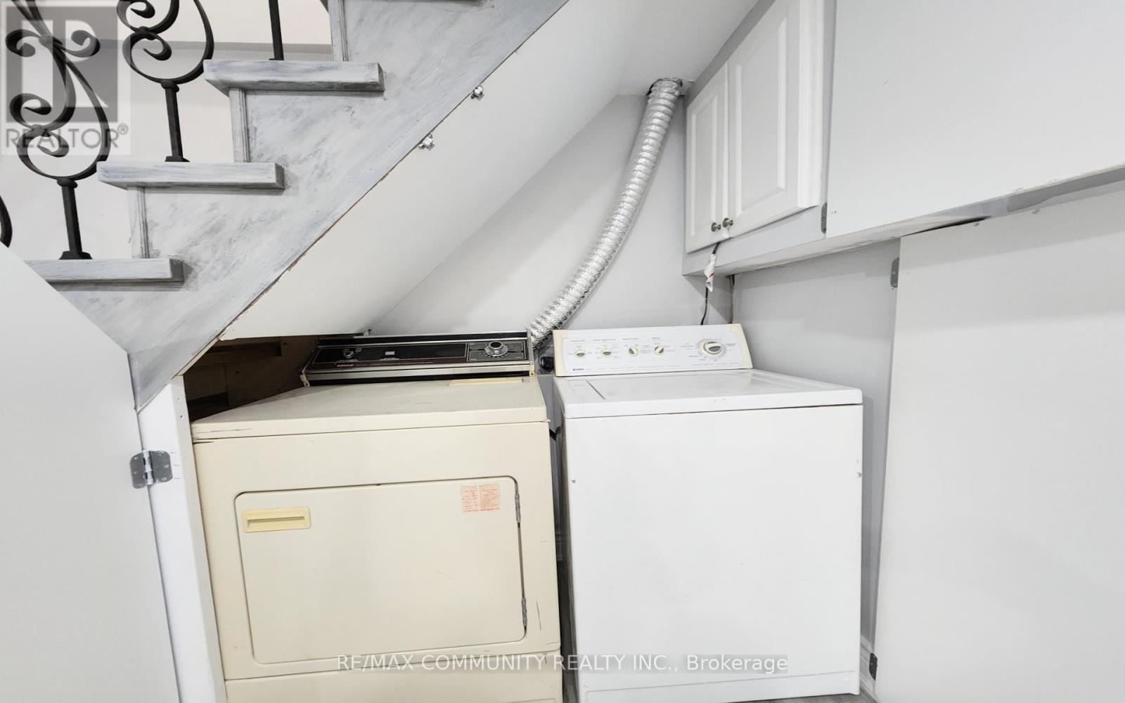 Bsmt - 1004 Maury Crescent, Pickering, Ontario  L1X 1P6 - Photo 8 - E12747236