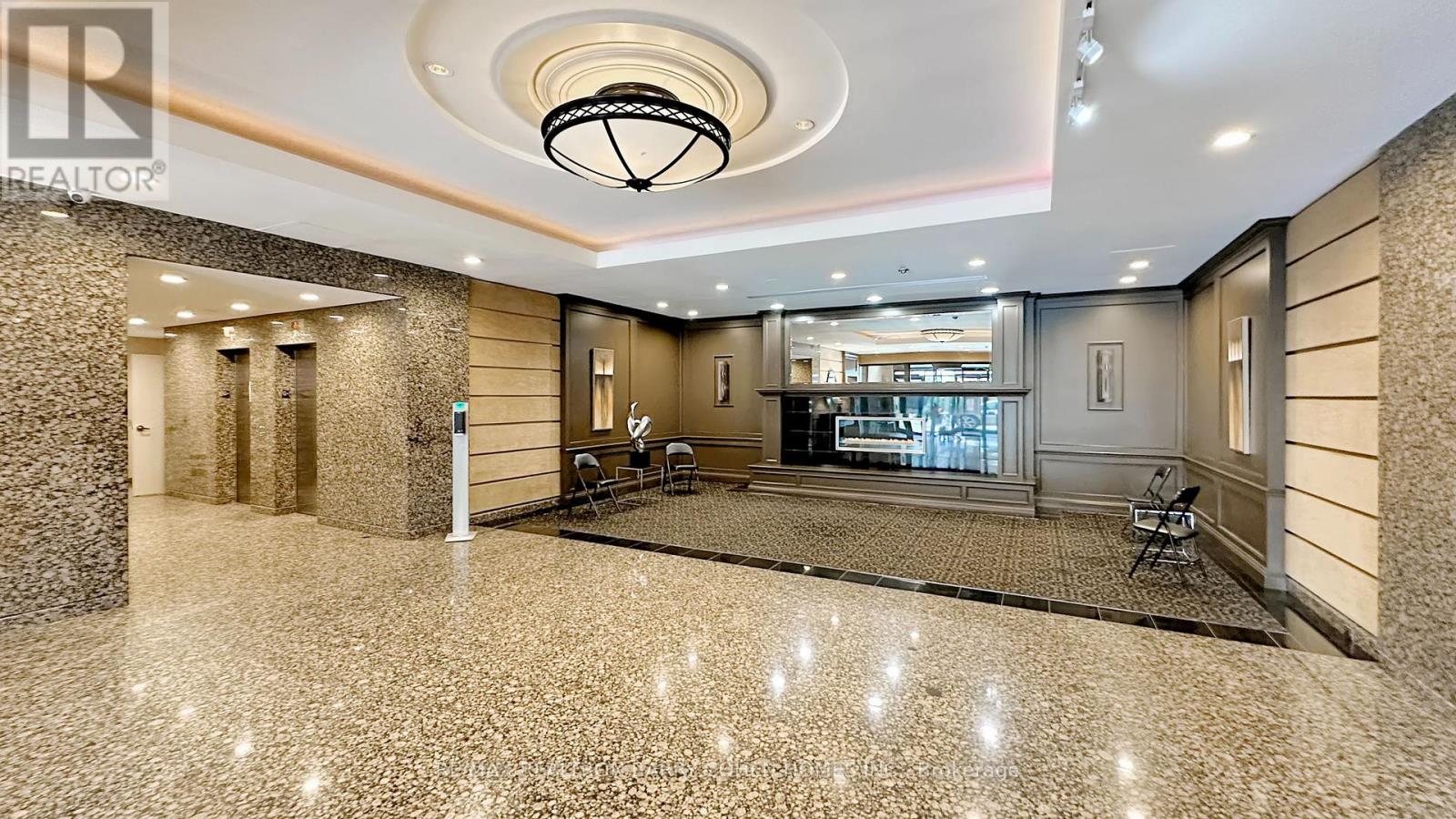 2803 - 100 Upper Madison Avenue, Toronto, Ontario  M2N 6M4 - Photo 3 - C12747276