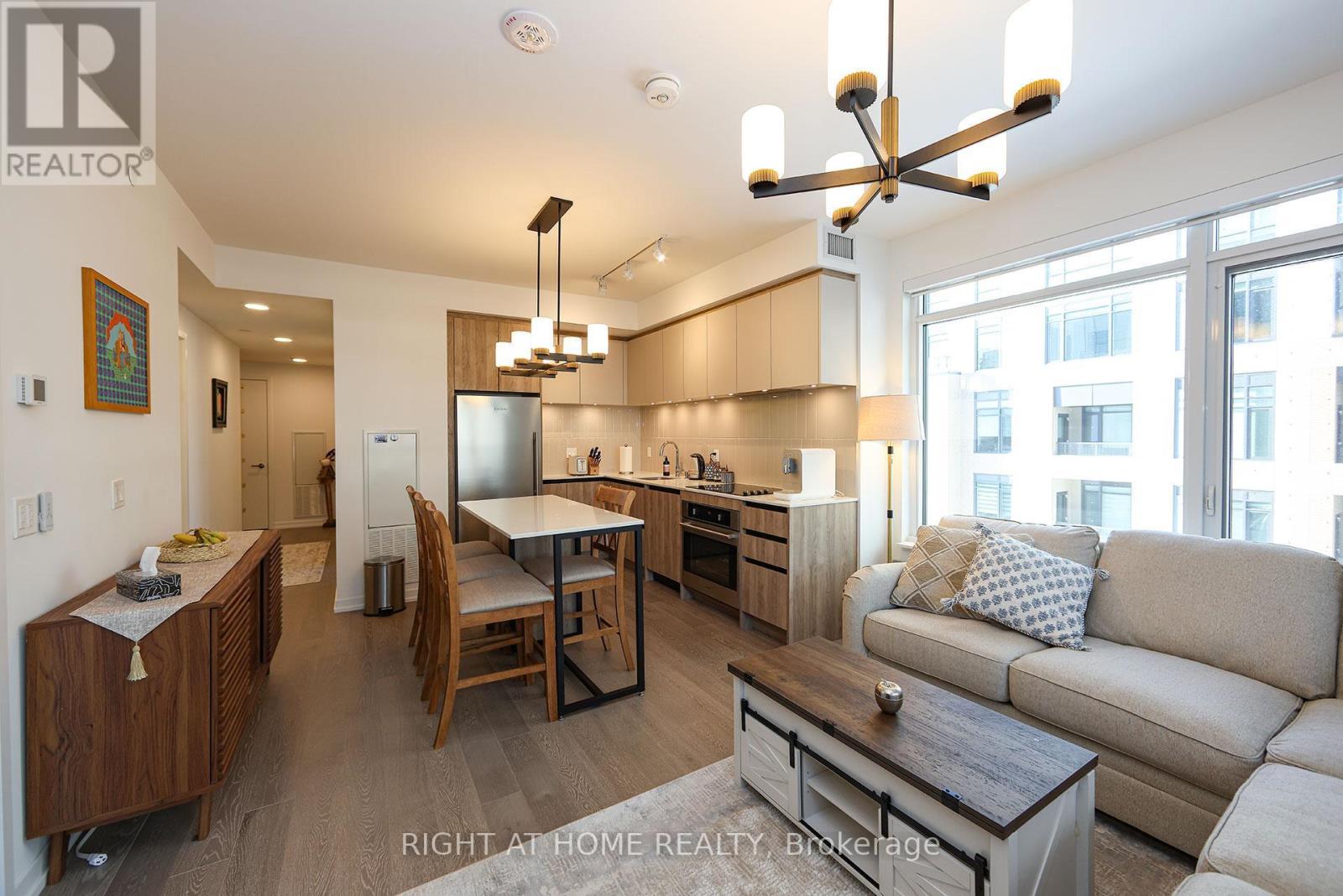 D433 - 8 Beverley Glen Boulevard, Vaughan, Ontario  L4J 7V1 - Photo 10 - N12747200