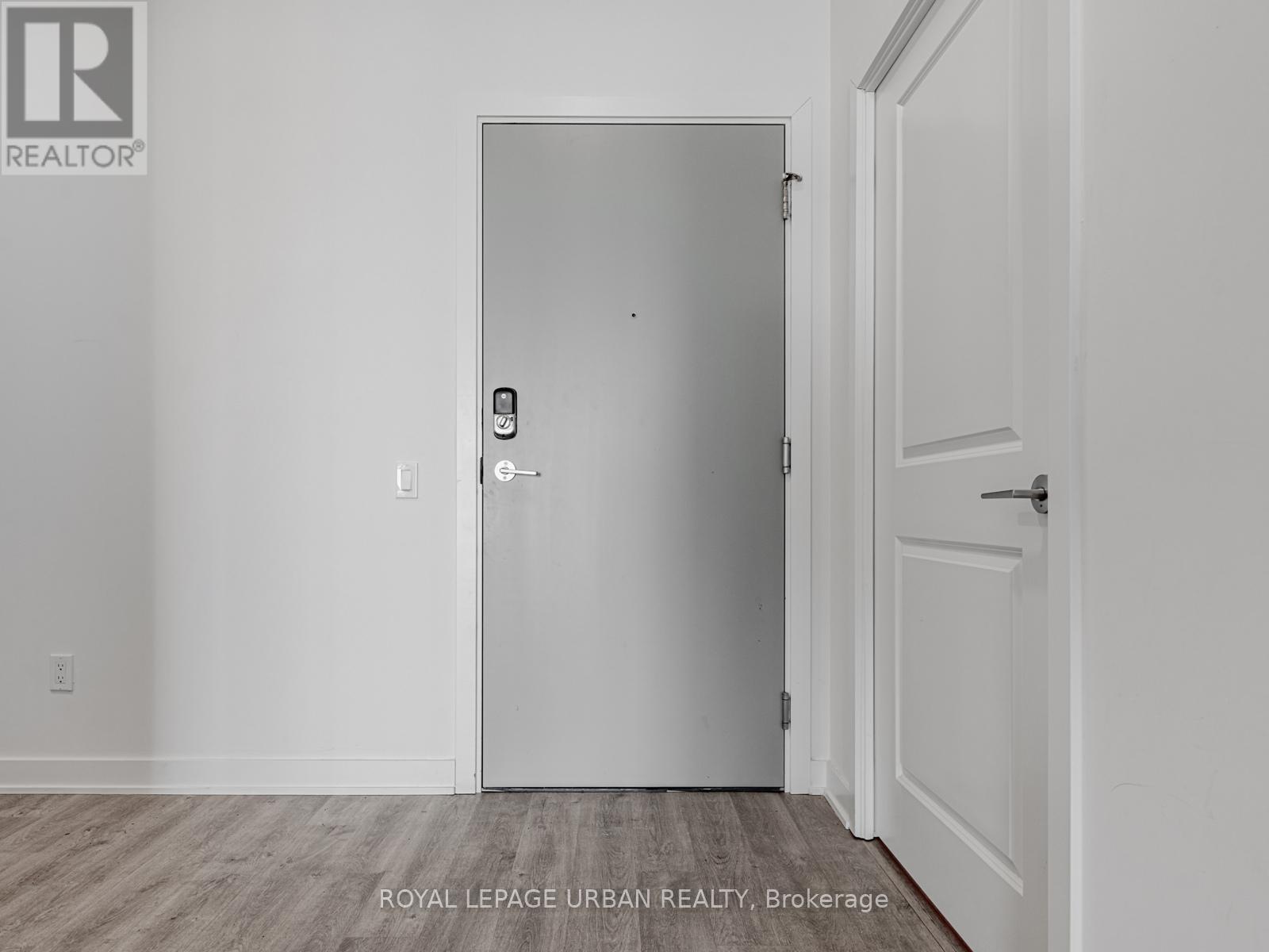 2506 - 30 Upper Mall Way, Vaughan, Ontario  L4J 0L7 - Photo 3 - N12747220