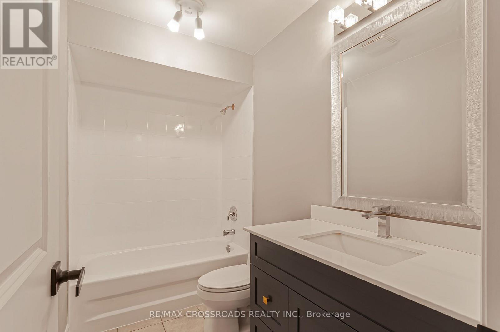 51 Hattie Court, Georgina, Ontario  L4P 3C8 - Photo 16 - N12747238