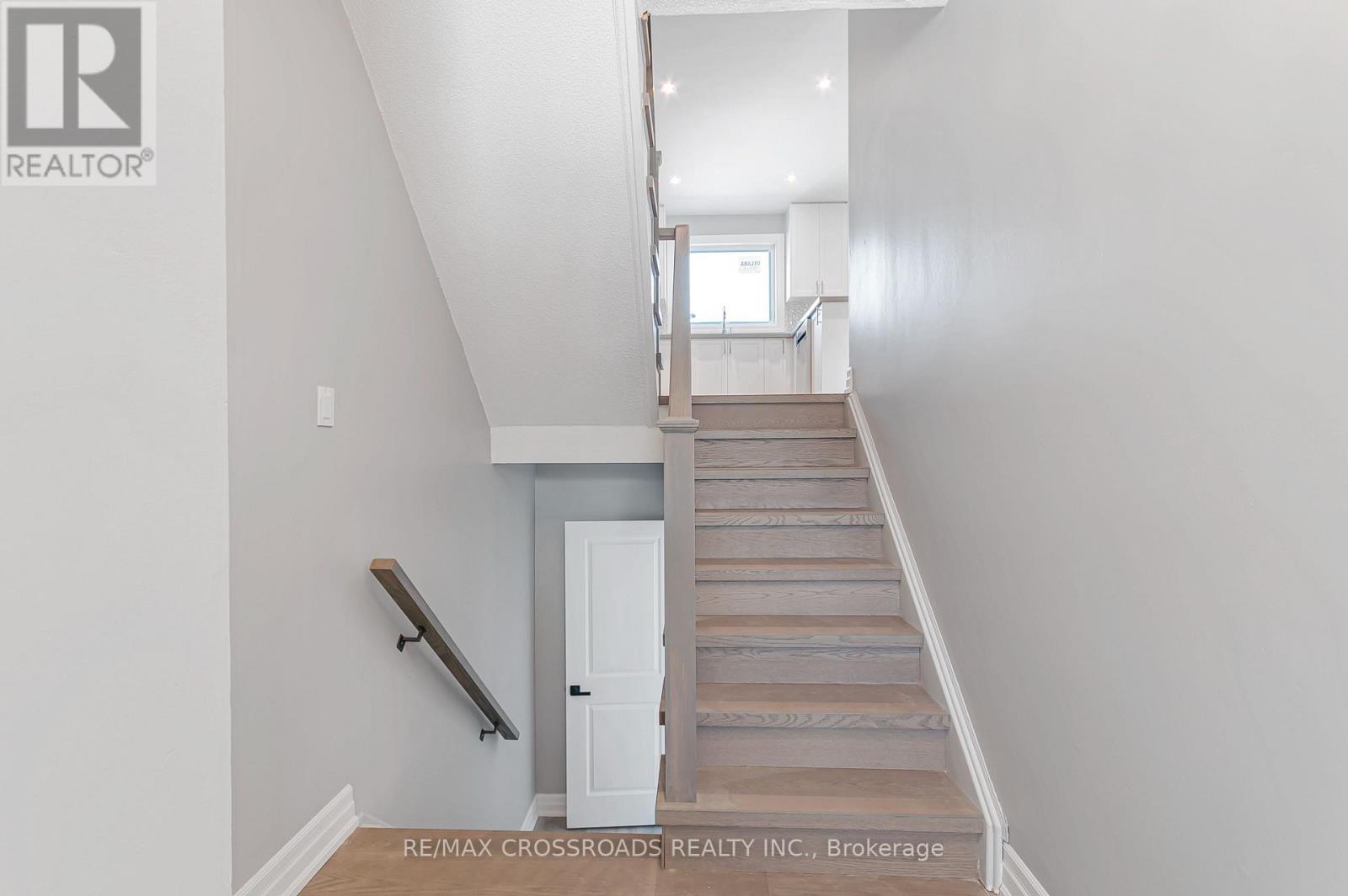 51 Hattie Court, Georgina, Ontario  L4P 3C8 - Photo 17 - N12747238