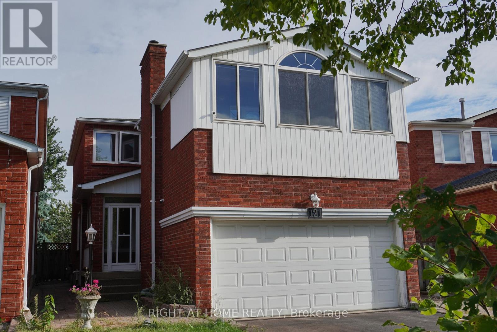 121 BADESSA CIRCLE, vaughan (brownridge), Ontario