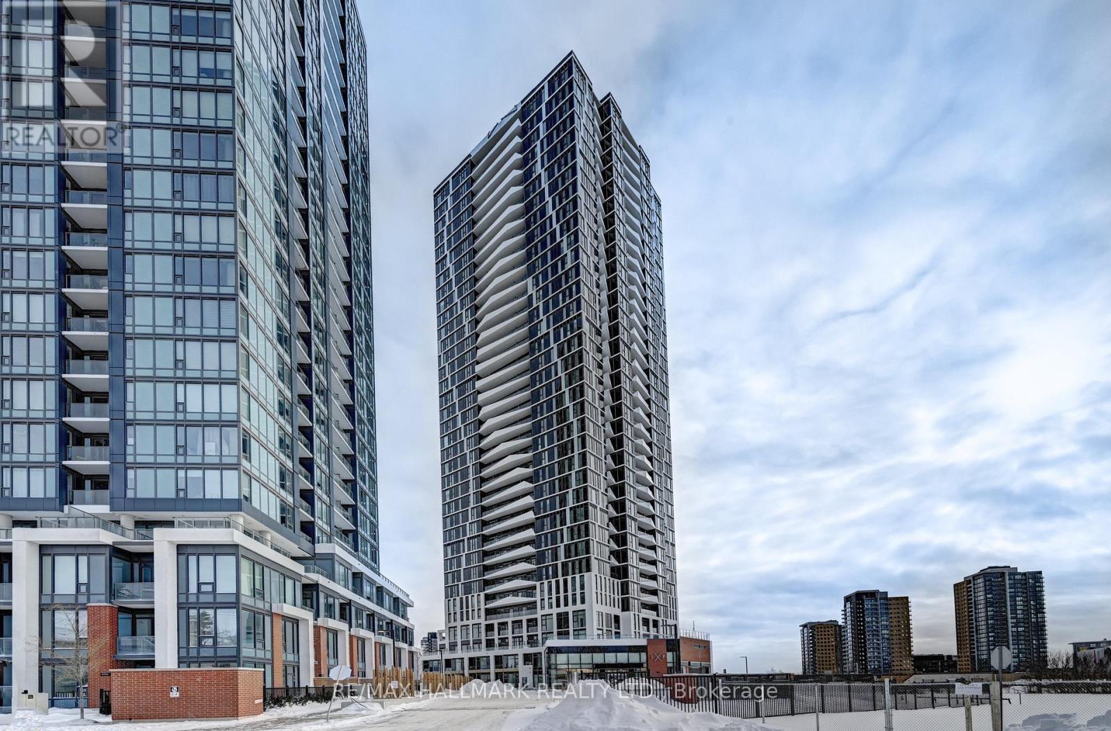 705 - 25 Wellington Street S, Kitchener, Ontario  N2G 0G5 - Photo 2 - X12747250