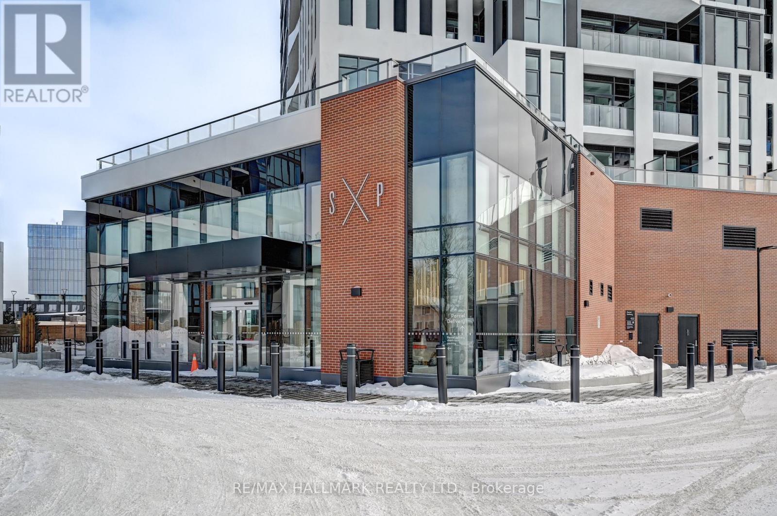 705 - 25 Wellington Street S, Kitchener, Ontario  N2G 0G5 - Photo 3 - X12747250