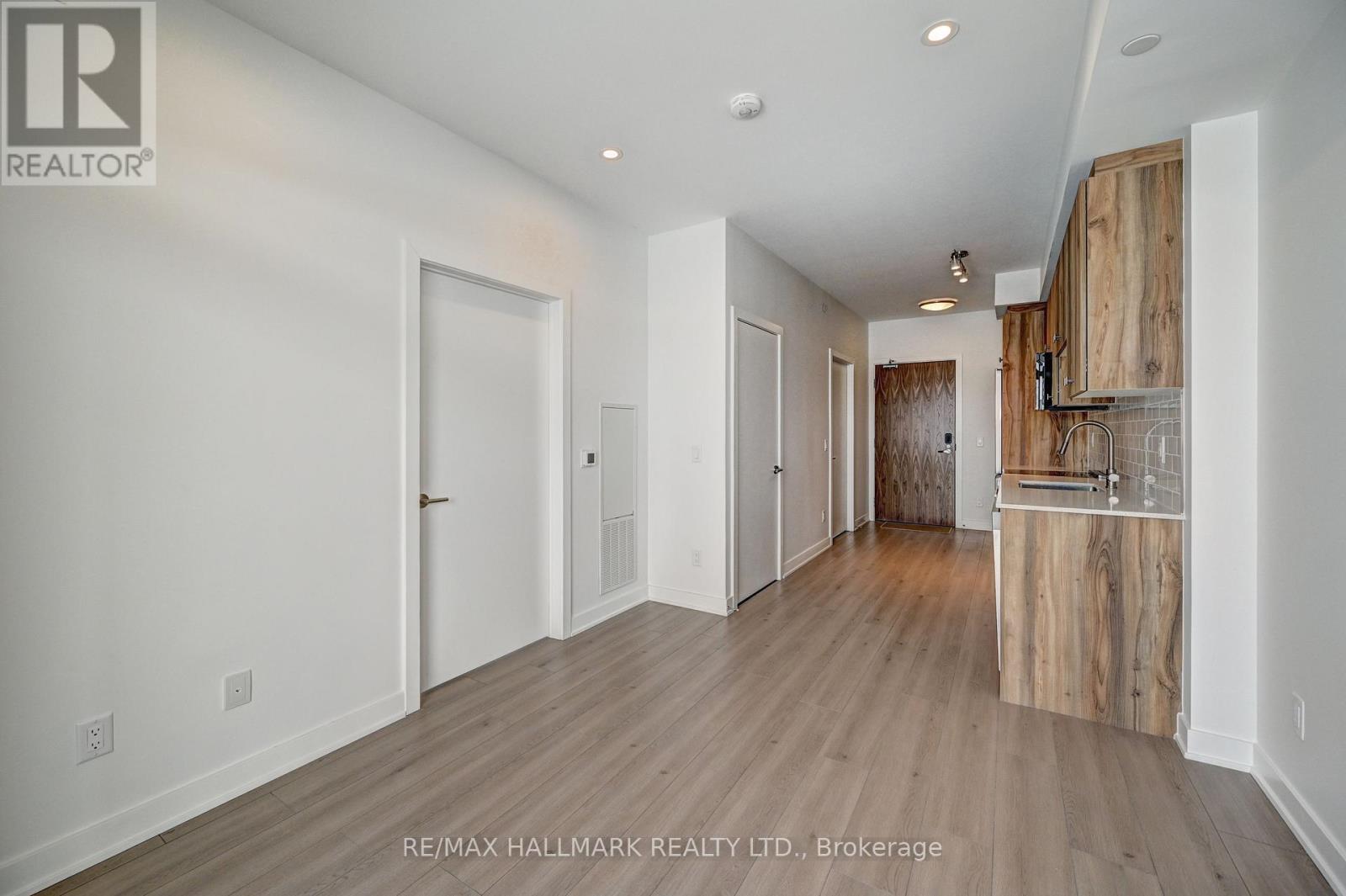 705 - 25 Wellington Street S, Kitchener, Ontario  N2G 0G5 - Photo 6 - X12747250