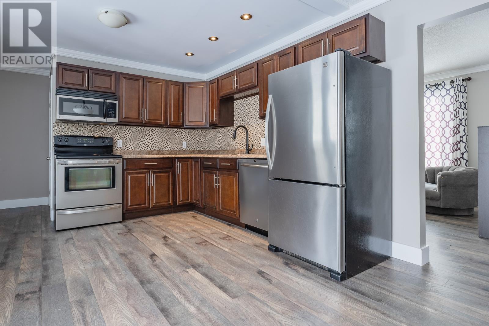 31 Earle Drive, Pasadena, Newfoundland & Labrador  A0L 1K0 - Photo 3 - 1294223