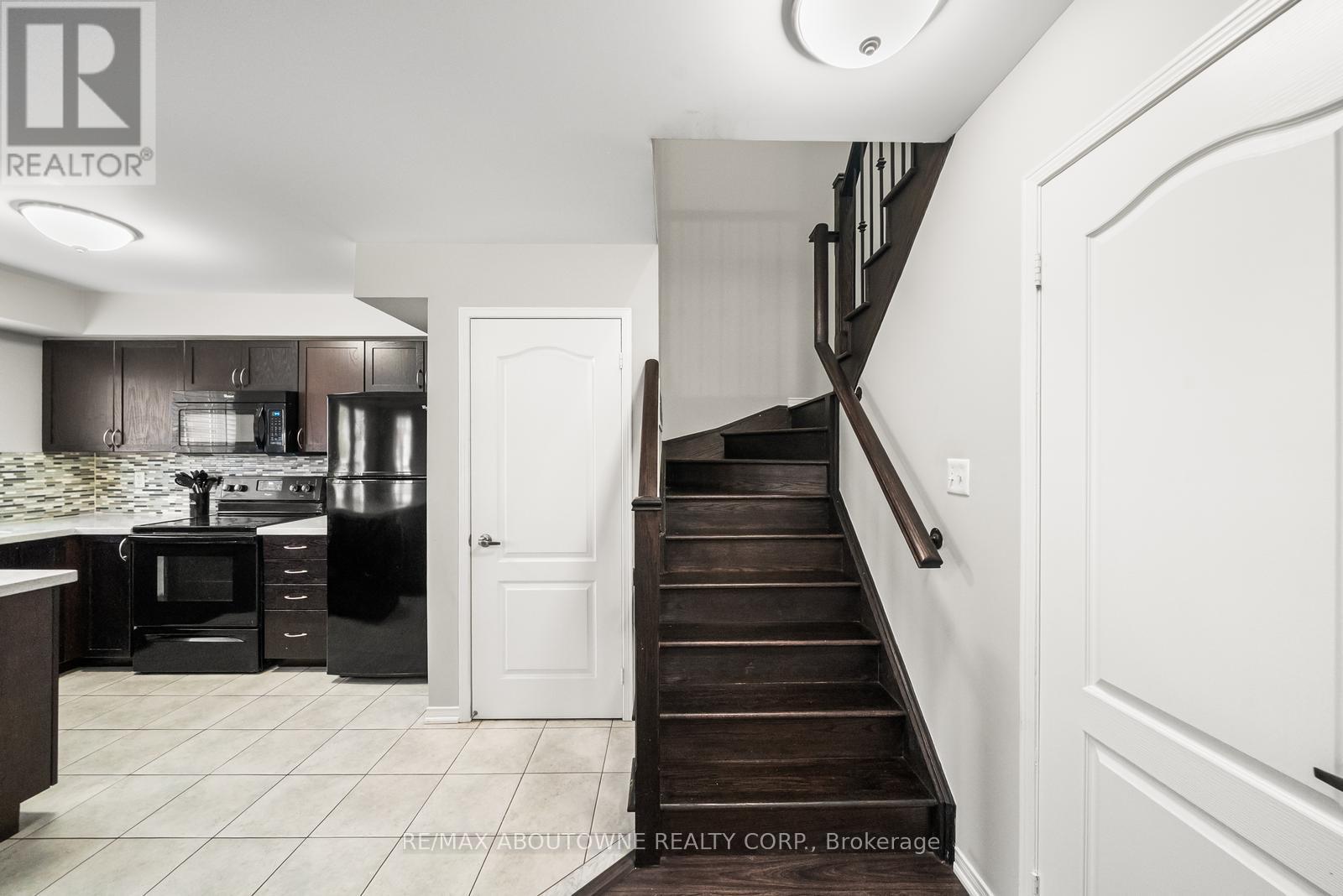 3 - 2551 Sixth Line, Oakville, Ontario  L6H 0H7 - Photo 16 - W12428589