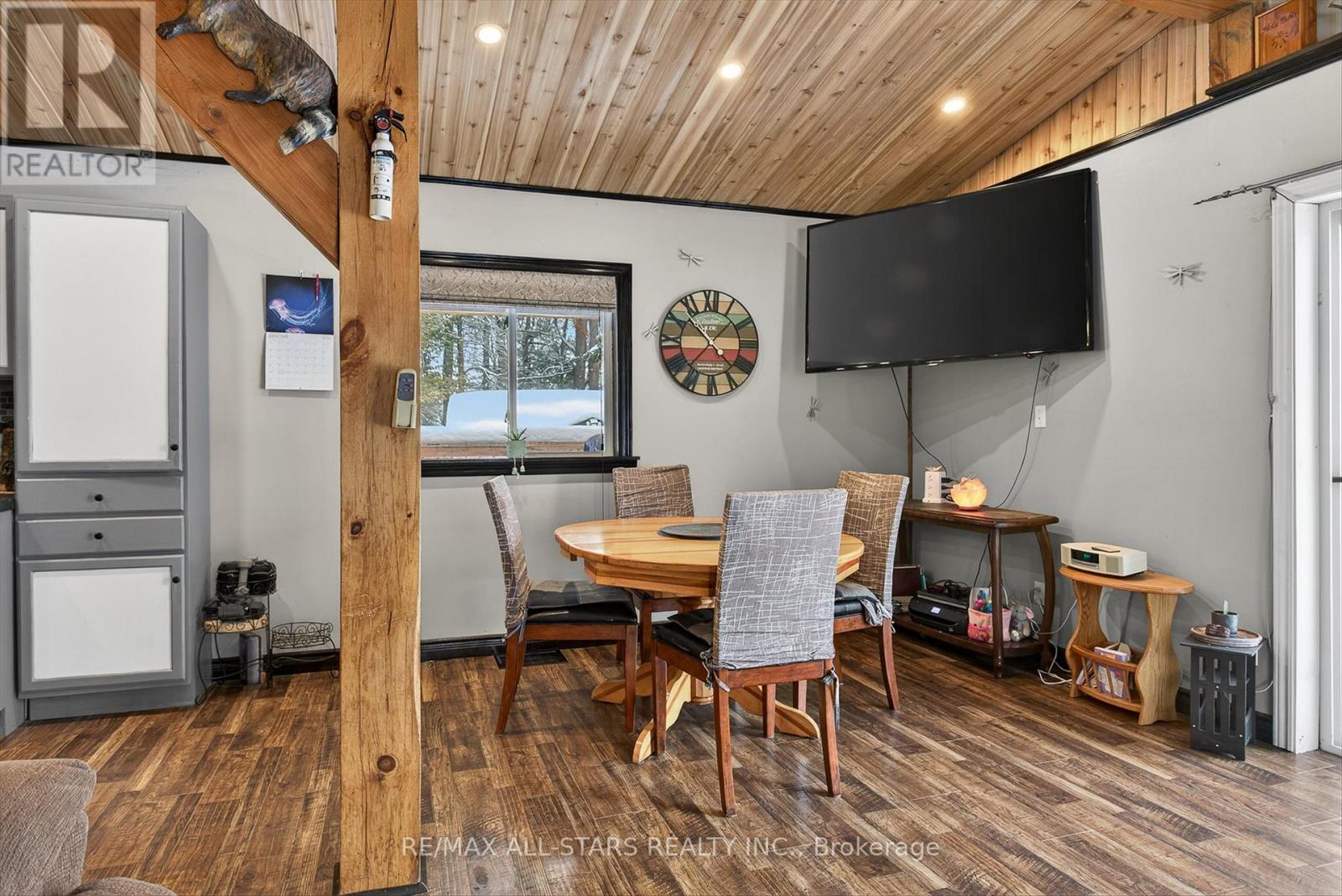 28 Pine Ridge Road, Kawartha Lakes, Ontario  K0M 2L0 - Photo 14 - X12747304