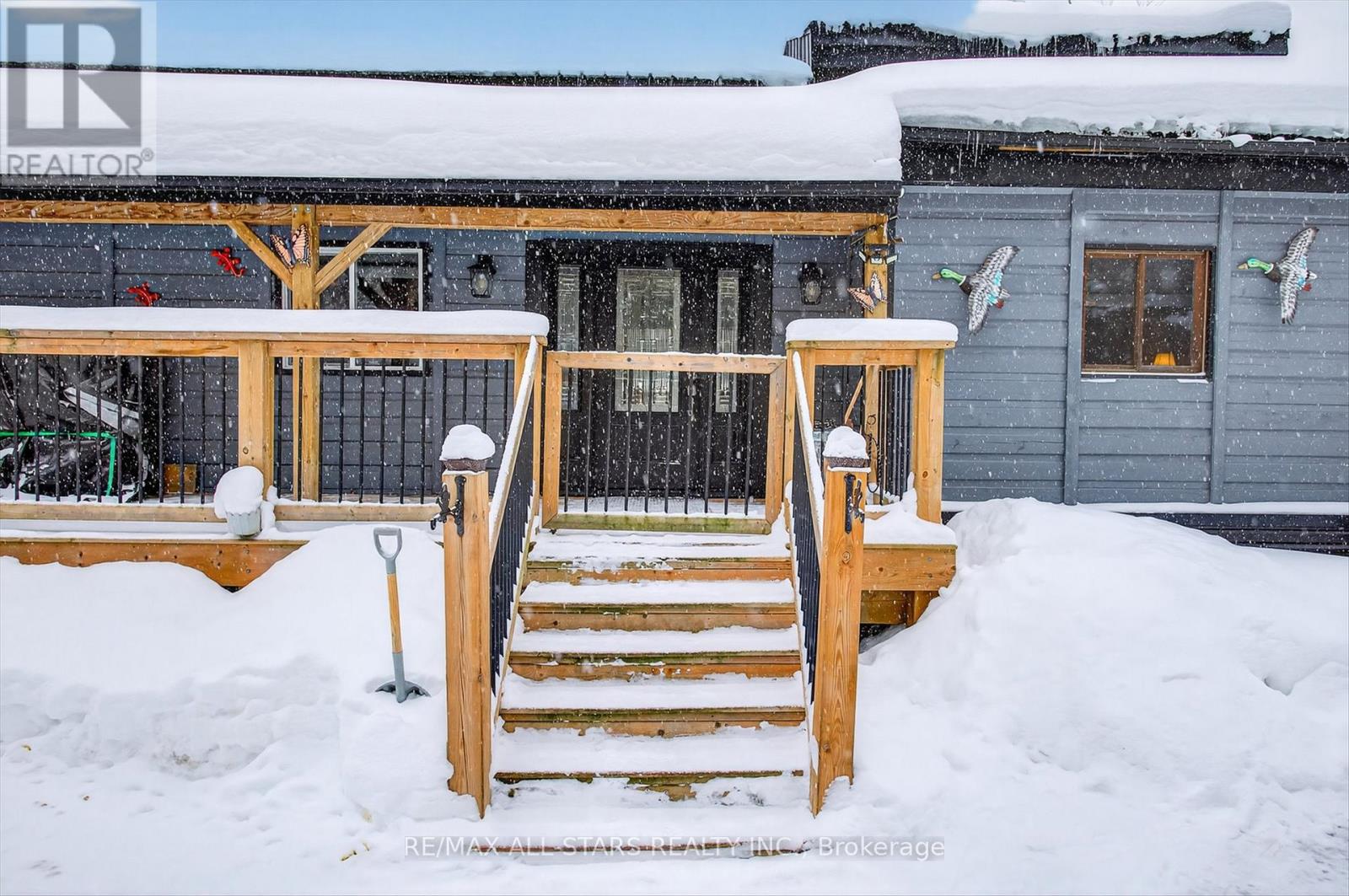 28 Pine Ridge Road, Kawartha Lakes, Ontario  K0M 2L0 - Photo 3 - X12747304