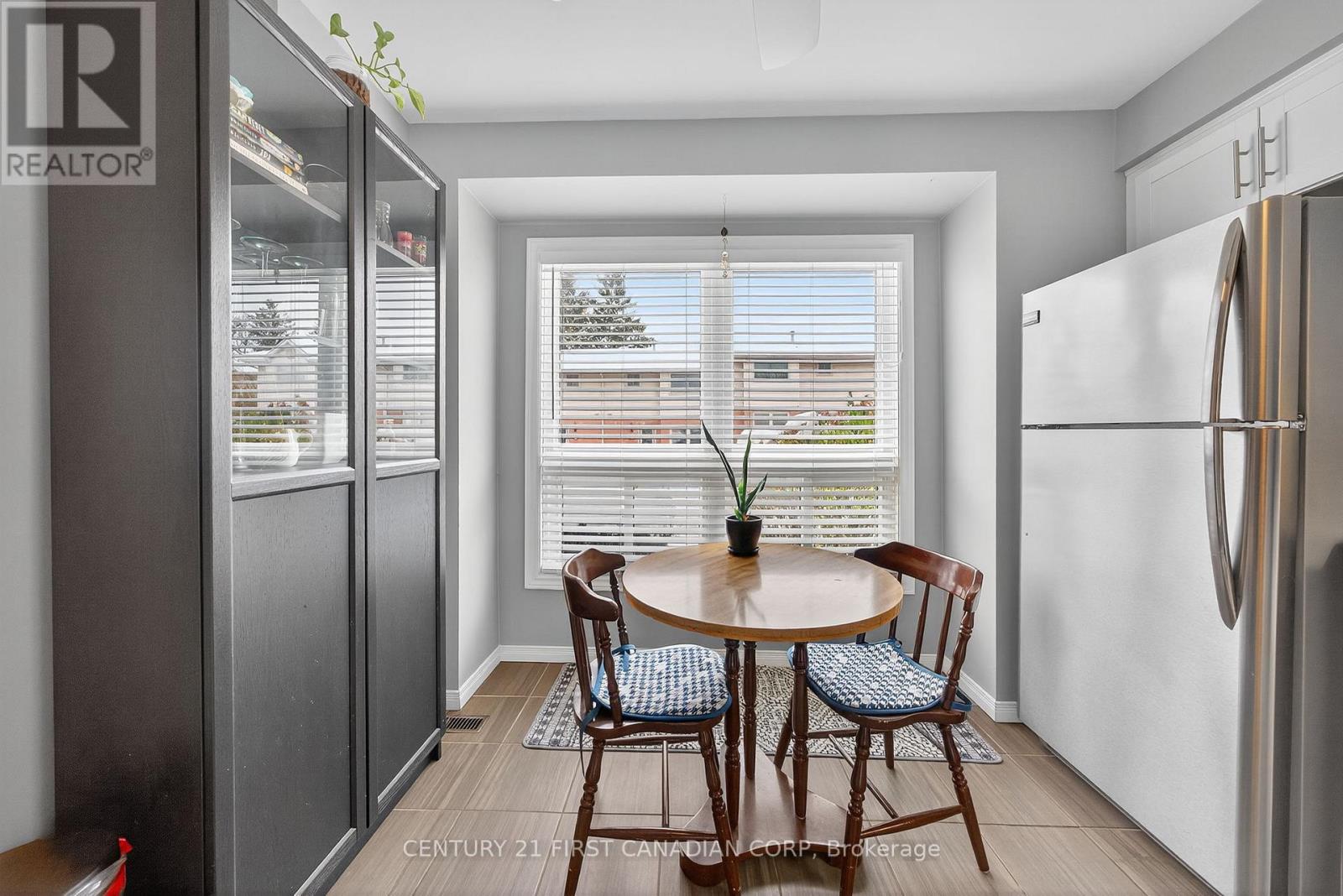 3 - 35 Waterman Avenue, London South (South R), Ontario  N6C 5S9 - Photo 7 - X12747332