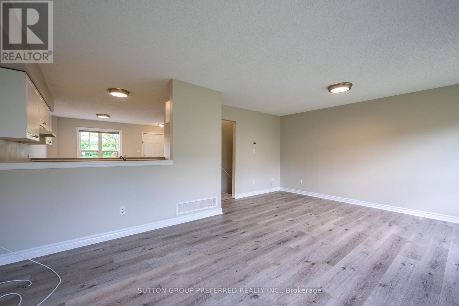 29 - 600 Sarnia Road, London North (North I), Ontario  N6G 5M5 - Photo 4 - X12747344