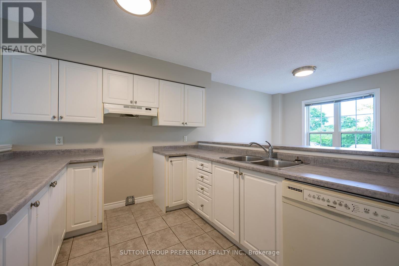 29 - 600 Sarnia Road, London North (North I), Ontario  N6G 5M5 - Photo 9 - X12747344
