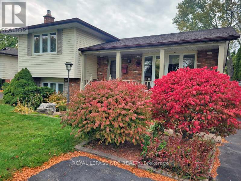 78 Page Drive, Welland (N. Welland), Ontario  L3C 6E4 - Photo 2 - X12747326