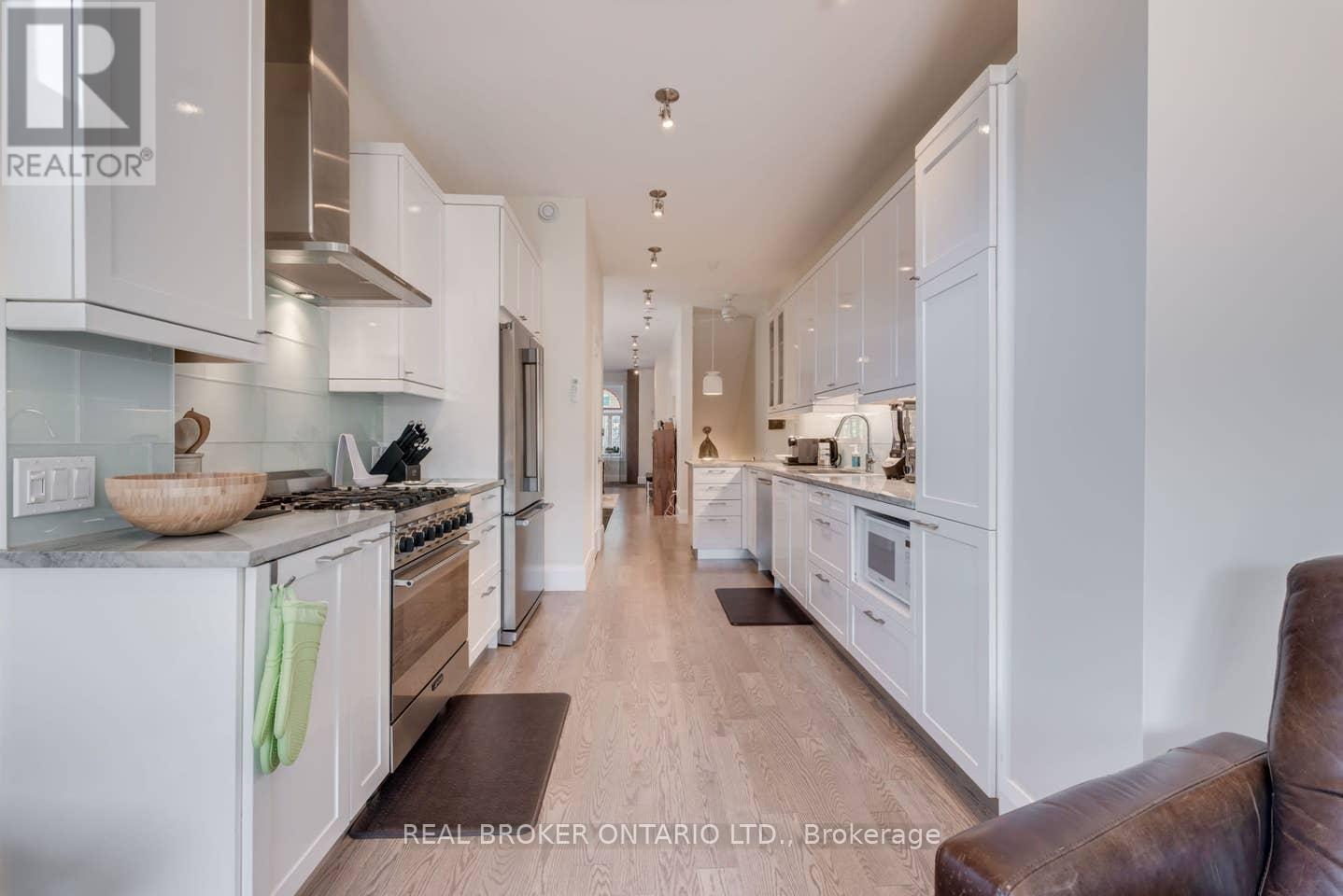 Main And Ground - 143 Harrison Street, Toronto, Ontario  M6J 2A5 - Photo 11 - C12747320