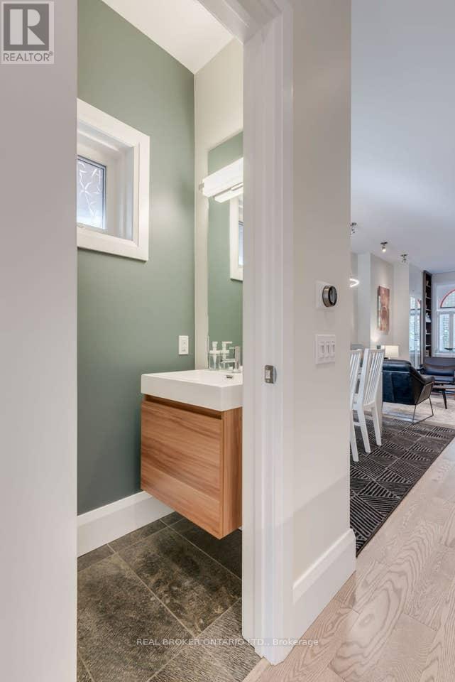 Main And Ground - 143 Harrison Street, Toronto, Ontario  M6J 2A5 - Photo 13 - C12747320