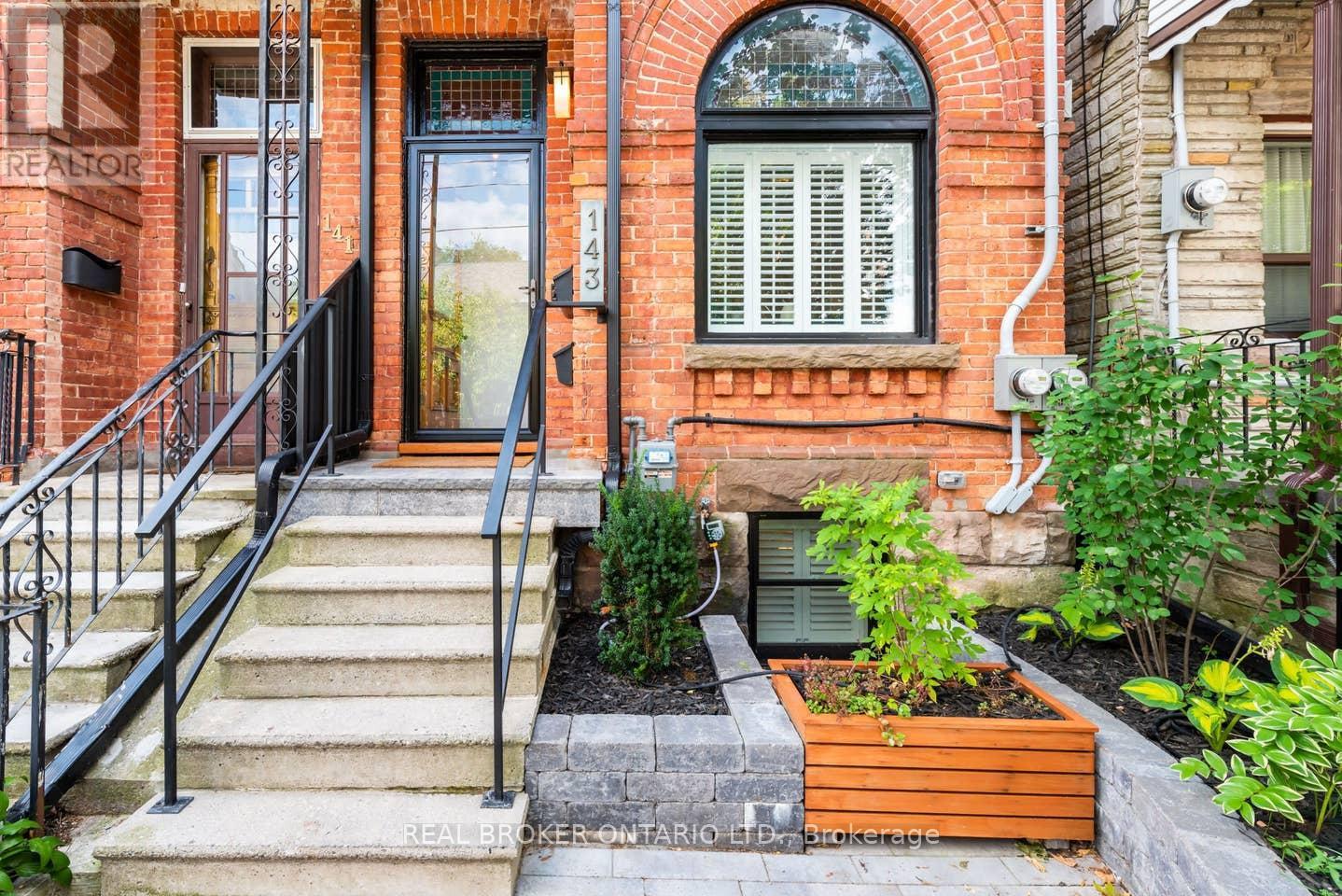 Main And Ground - 143 Harrison Street, Toronto, Ontario  M6J 2A5 - Photo 2 - C12747320