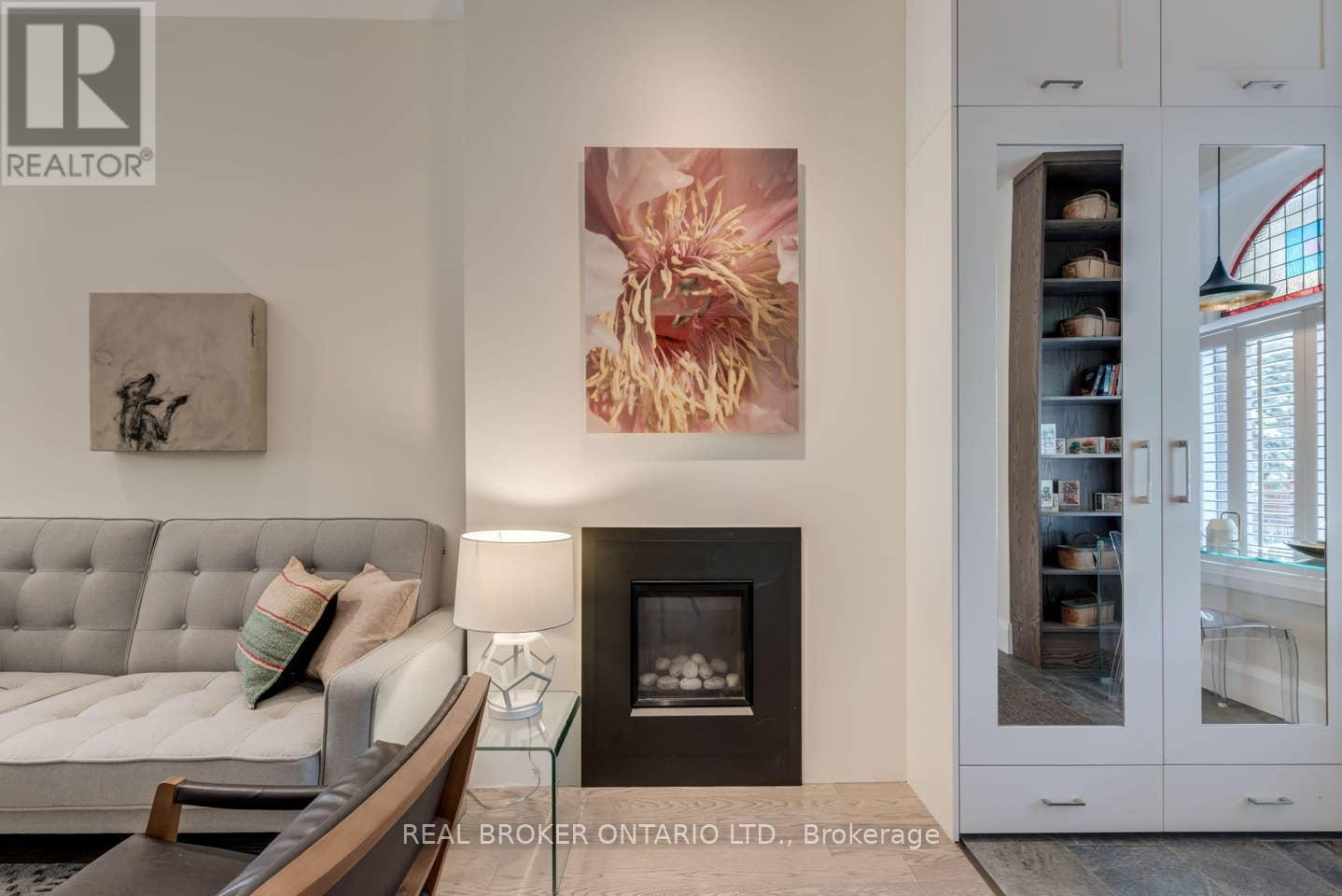 Main And Ground - 143 Harrison Street, Toronto, Ontario  M6J 2A5 - Photo 5 - C12747320